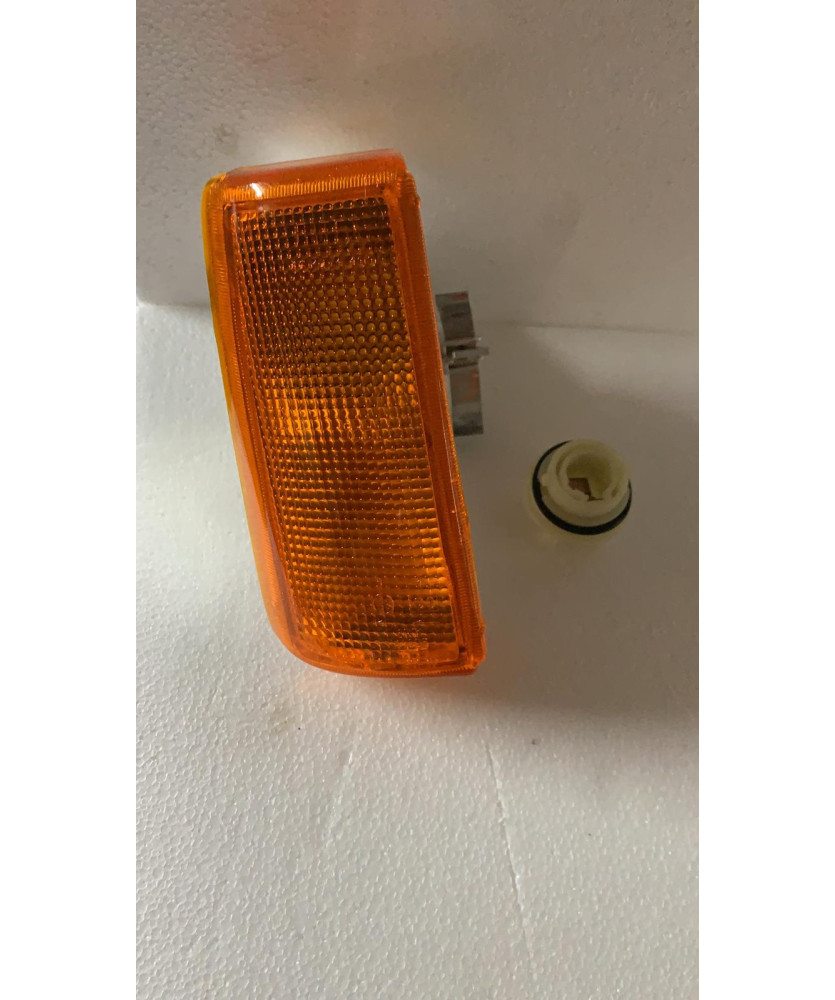 FANALE ANTERIORE DX ARANCIO CORSA 83-90